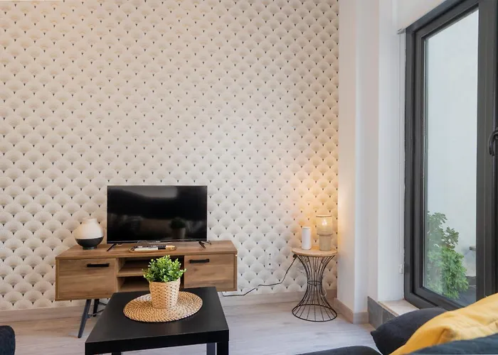 Panther Aladro Iv דירה חרז